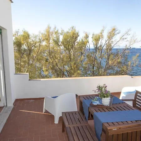 Casa Bianca - Goelba * Pomonte