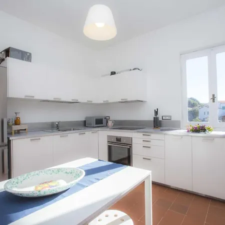 Casa Bianca - Goelba Villa Pomonte