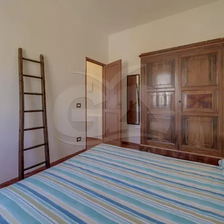Casa Bianca - Goelba * Pomonte (Livorno)