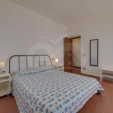 Villa Casa Bianca - Goelba Pomonte (Livorno)