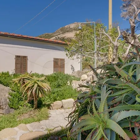 Casa Bianca - Goelba * Pomonte (Livorno)