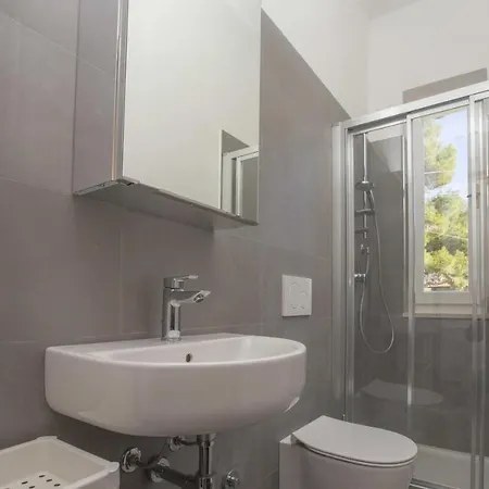 Casa Bianca - Goelba 波蒙特