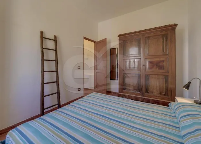 Casa Bianca - Goelba * Pomonte