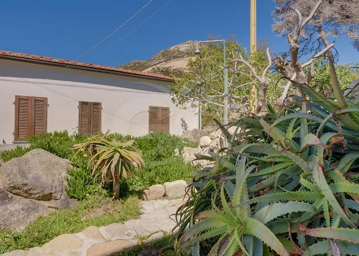 Casa Bianca - Goelba * Pomonte