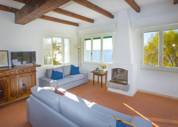 Casa Bianca - Goelba * Pomonte